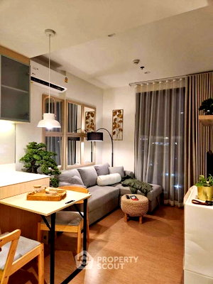 Condos for rent : Pet-Friendly 1-BR On 17th Floor At Maru Ekkamai 2 Near BTS Ekkamai (ID 2859043)