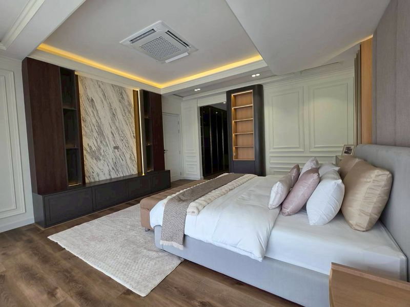 รูป Super Luxury Pool Villa! พูลวิลล่าหรูหลังใหญ่ โซนสารภี – บนที่ดินเกือบครึ่งไร่ พร้อมสระว่ายน้ำไซซ์ยักษ์! - รูปที่ 12/18