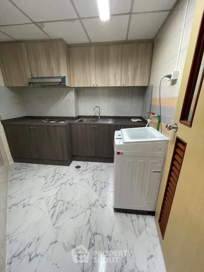 picture 3-BR 95 Sqm High-Floor At SV City Rama 3, Phra Ram 3 (ID 2236811) - 3/9