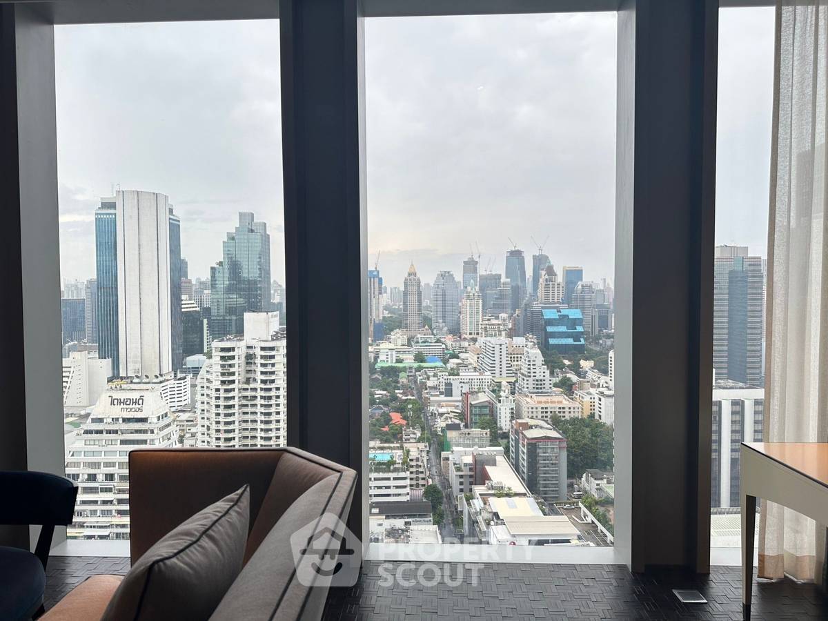 รูป คอนโด 2 ห้องนอน 134 ตร.ม. เดอะ ริทซ์-คาร์ลตัน เรสซิเดนซ์ 100 ม. BTS ช่องนนทรี (เลี้ยงสัตว์ได้) (ID 3057389) - รูปที่ 13/14