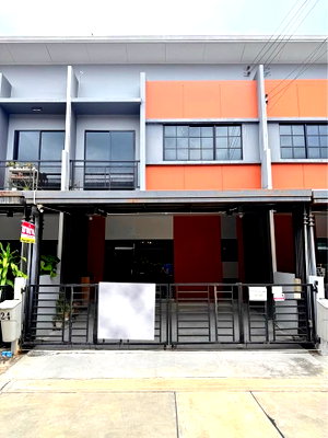 ทาวน์โฮม กรุงเทพมหานคร : 🔥ขาย ทาวน์โฮม 2 ชั้น Siri Place Kalapapruek-Sathorn ทำเลดีเชื่อมต่อสาทร  หน้ากว้างจอดรถได้ถึง 2 คัน ฟังก์ชันครบครันสำหรับครอบครัว