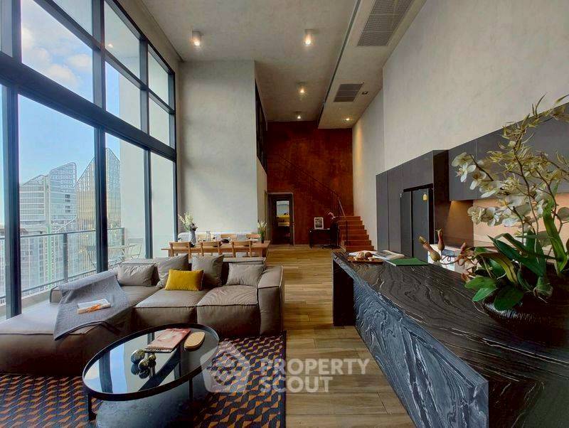 รูป คอนโด 3 ห้องนอน The Lofts Asoke ชั้นสูง 40+ พื้นที่ 129.92 ตร.ม. ใกล้ MRT เพชรบุรี 300 ม. (ID 2534745) - รูปที่ 2/14