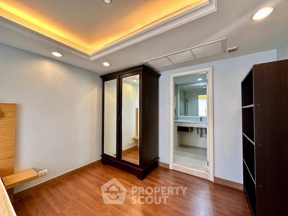 picture 2-BR 123 Sqm Condo At Somkid Gardens, 300m To BTS Chit Lom (ID 2044105) - 9/13