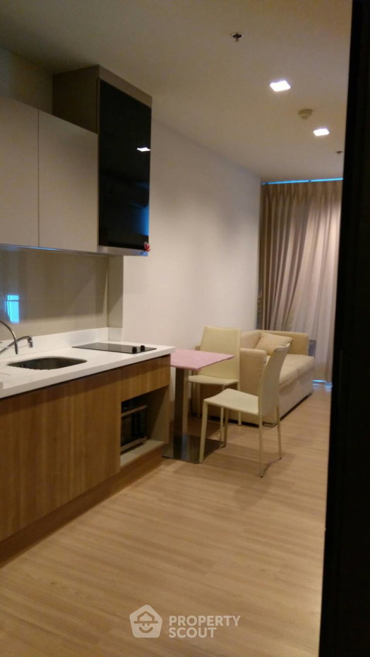 รูป คอนโด 1 ห้องนอน ชั้น 23 ขนาด 35 ตร.ม. ใน Rhythm Sathorn ใกล้ BTS สะพานตากสิน 300 ม. (ID 392288) - รูปที่ 2/10