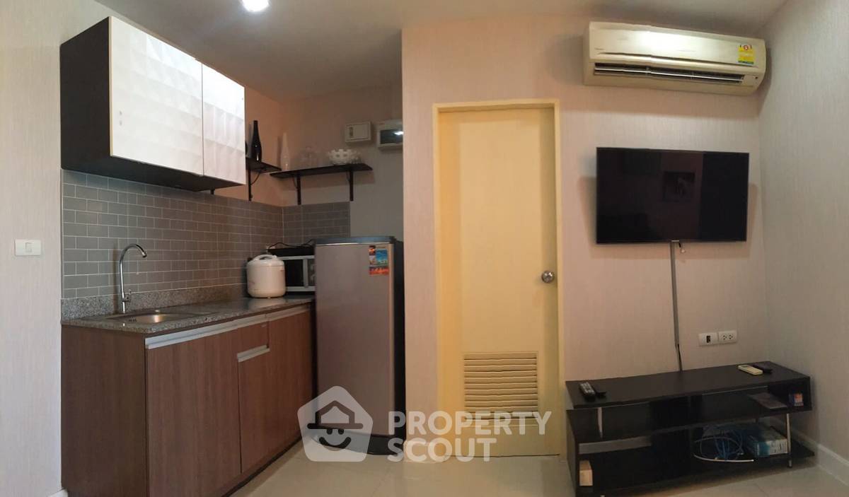 picture 1-BR Condo At Wish @ Samyan, High-Floor 18th, 300m MRT Sam Yan (ID 712026) - 7/11