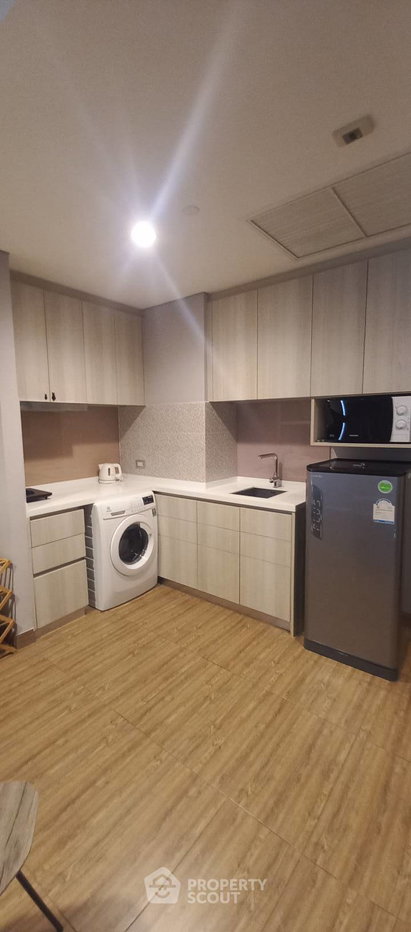 picture High-Floor 1-BR 38 Sqm At The Lumpini 24 near BTS Phrom Phong (ID 2258276) - 4/6