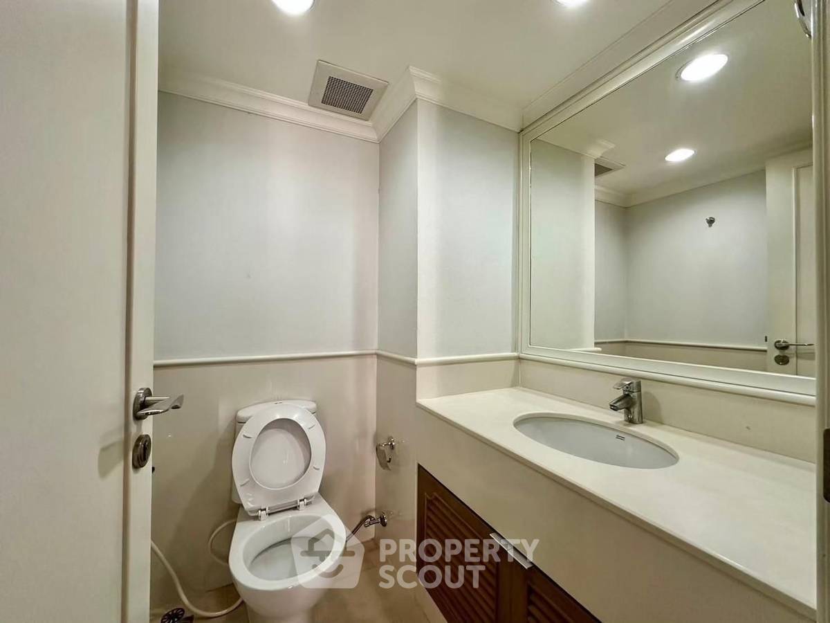 picture 2-BR 123 Sqm Condo At Somkid Gardens, 300m To BTS Chit Lom (ID 2044105) - 11/13