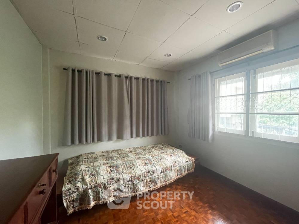picture Pet-Friendly 3-Bed House For Rent Near Chiang Mai University (ID 1083376) - 8/14