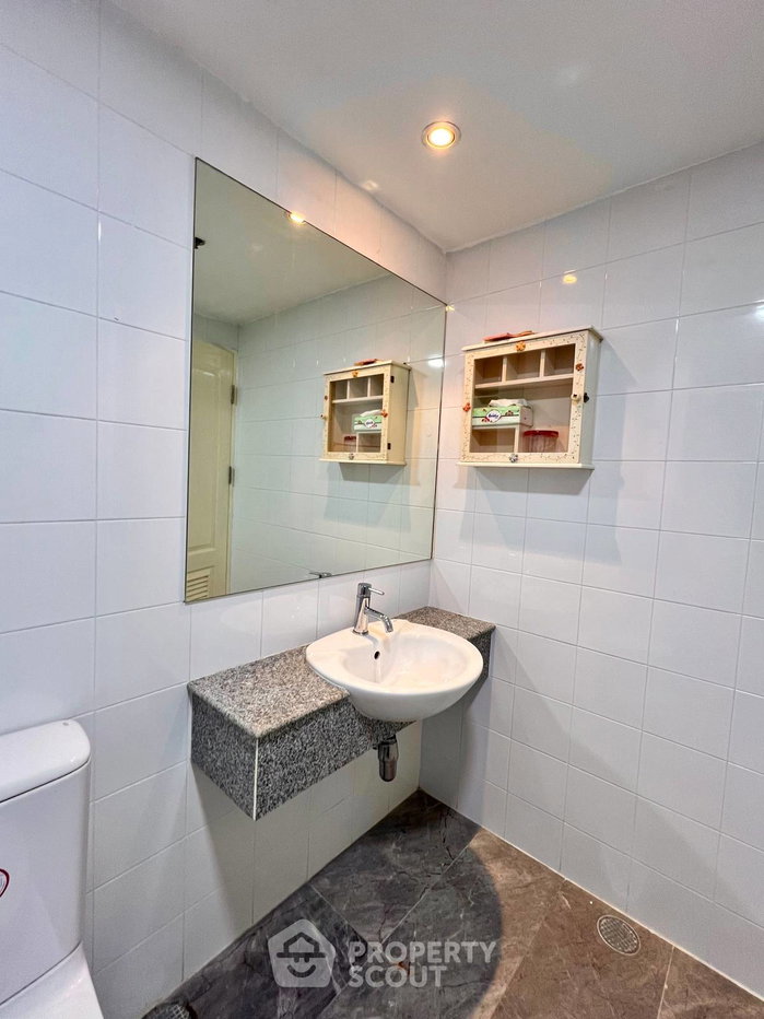 picture 1-BR Condo At The Master Sathorn Executive, 200m to BTS Krung Thon Buri (ID 1492020) - 22/22