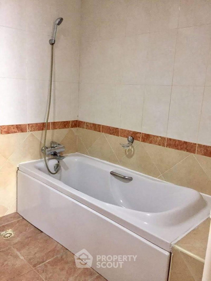 picture 2-BR 77 Sqm At The Waterford Diamond Tower, High-Floor near BTS Phrom Phong (ID 514046) - 8/9