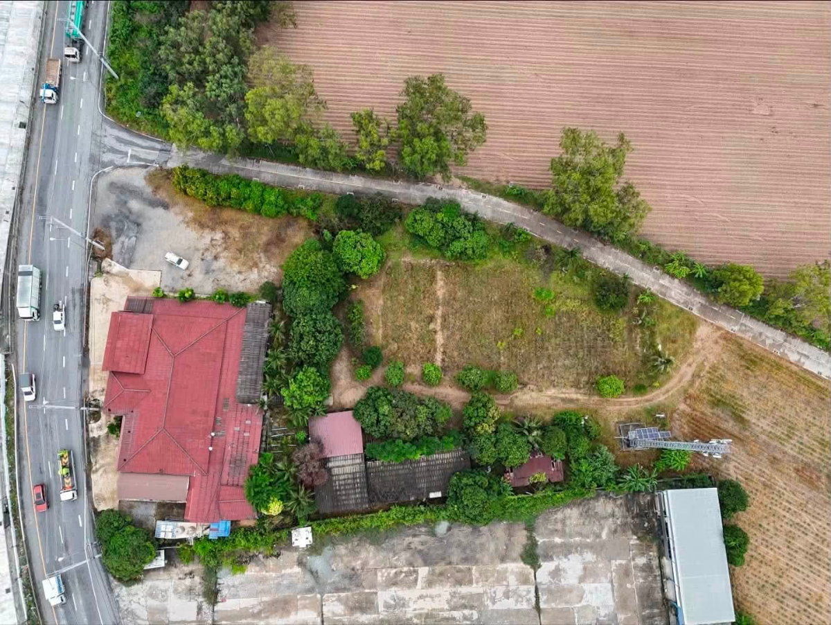 รูป ขายที่ดินทำเลทอง ติดถนนมอเตอร์เวย์ ศรีราชา - รูปที่ 8/12