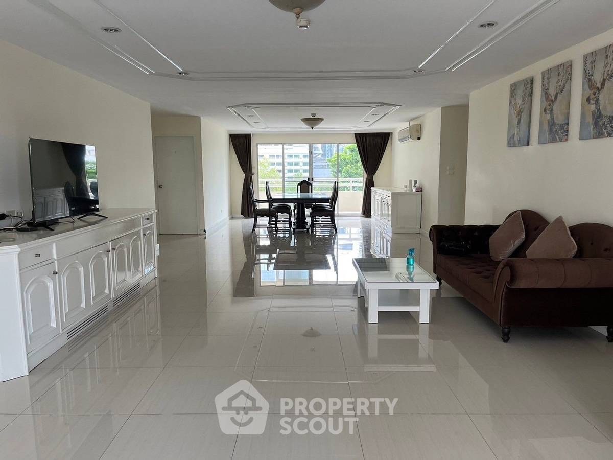 picture 3-BR 250 Sqm Condo At Regent On The Park 1, 400m To BTS Phrom Phong (ID 1725559) - 1/24