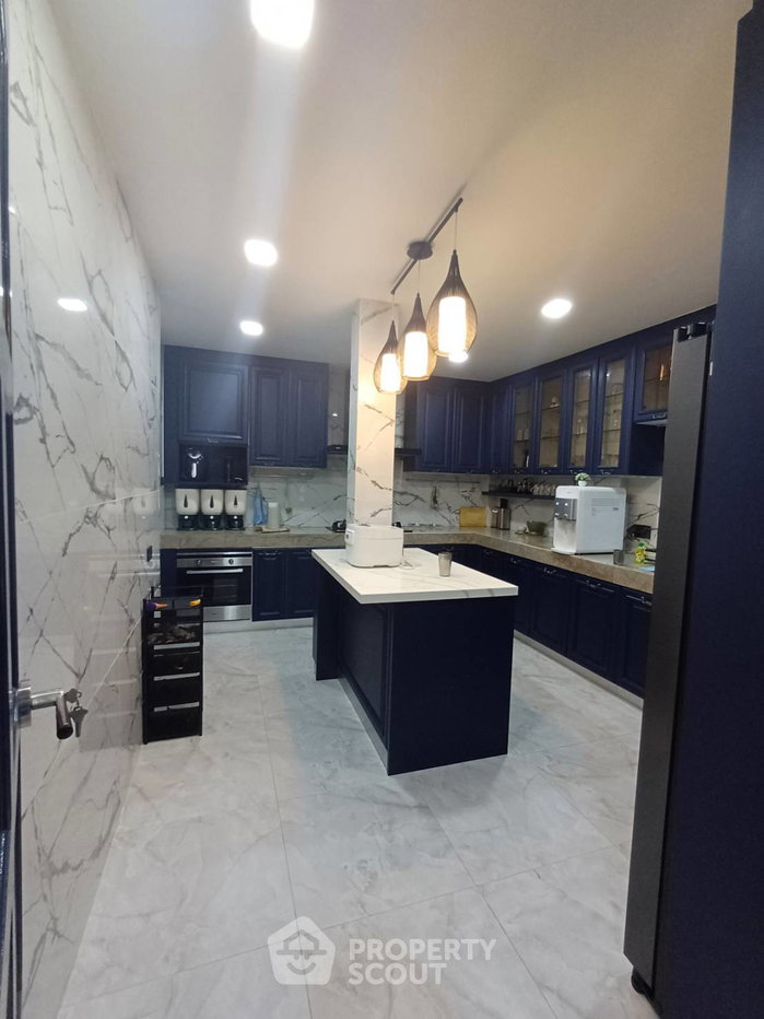 รูป บ้าน 4 ห้องนอน ให้เช่า ที่พักได้เลี้ยงสัตว์ โครงการ ธันทอง ดอกไม้ พรเวศ (ID 1338264) - รูปที่ 11/27
