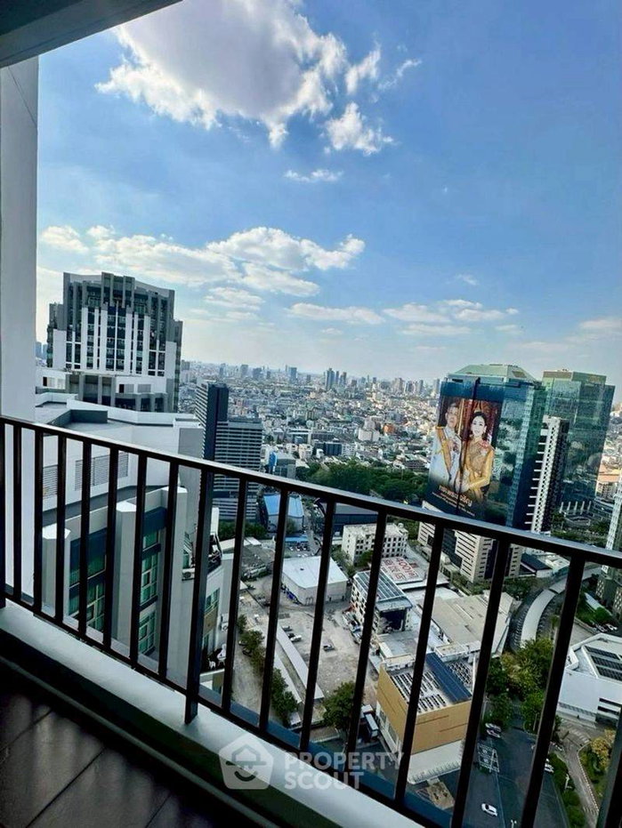 picture 2-BR 101 Sqm, Belle Grand Rama 9, MRT Phra Ram 9, 39th Floor (ID 3059320) - 13/15
