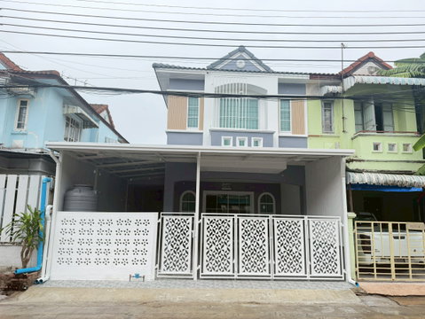 ทาวน์เฮ้าส์2ชั้น ตกแต่งรีโนเวทใหม่ทั้งหลัง ทำเลดี เดินทางสะดวก หมู่บ้าน เคซี.รามอินทรา1 ซอย14 ถนนหทัยราษฎร์39 คลองสามวา ใกล้ทางด่วน