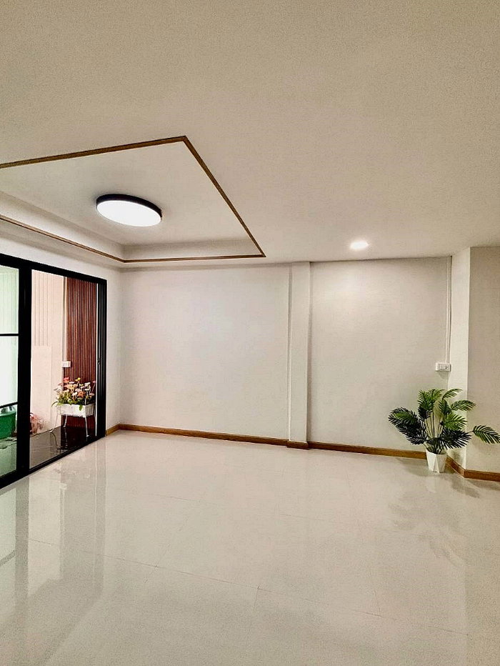 รูป บ้านสวย ทำเลดี ถนนแจ้งวัฒนะ – ปากเกร็ด ซอย 41  หมู่บ้านอัมรินทร์ วิลล่า ใกล้เมืองทอง ธานี  ใกล้ศูนย์ราชการ แจ้งวัฒนะ - รูปที่ 4/15