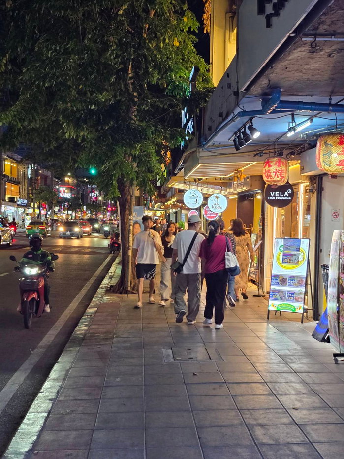 รูป เซ้ง อาคาตึก 3 ชั้น ถนนบรรทัดทอง - รูปที่ 3/18