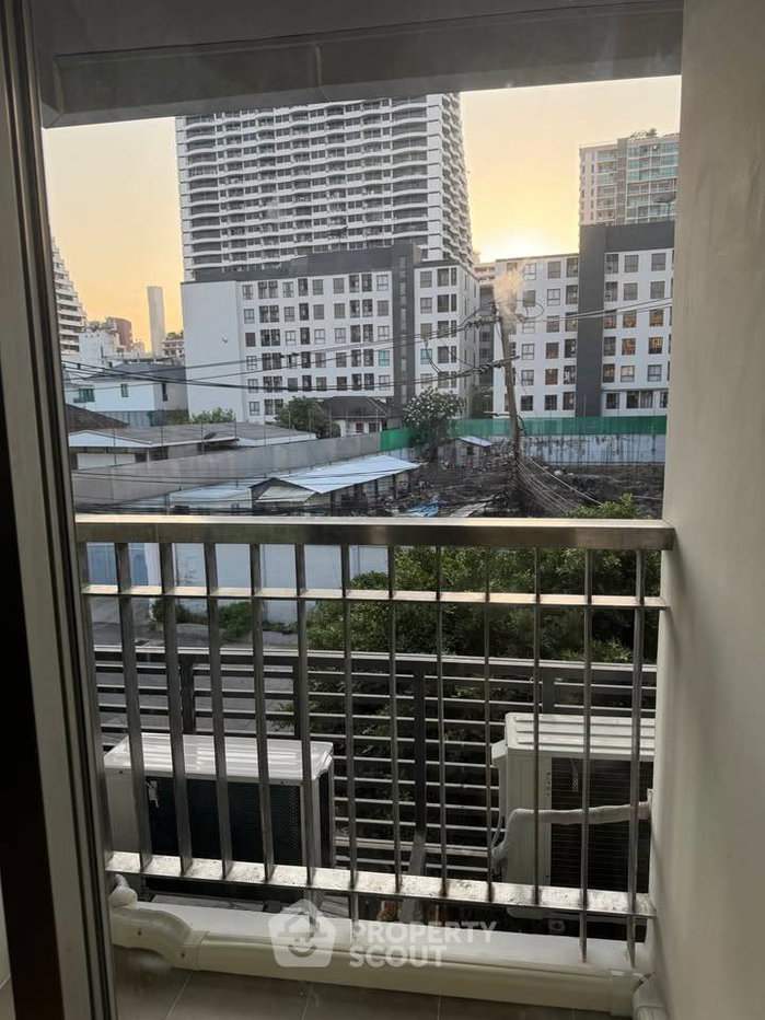 picture 1-BR Condo At The Niche Sukhumvit 49 Near MRT Phetchaburi (ID 3050806) - 13/14