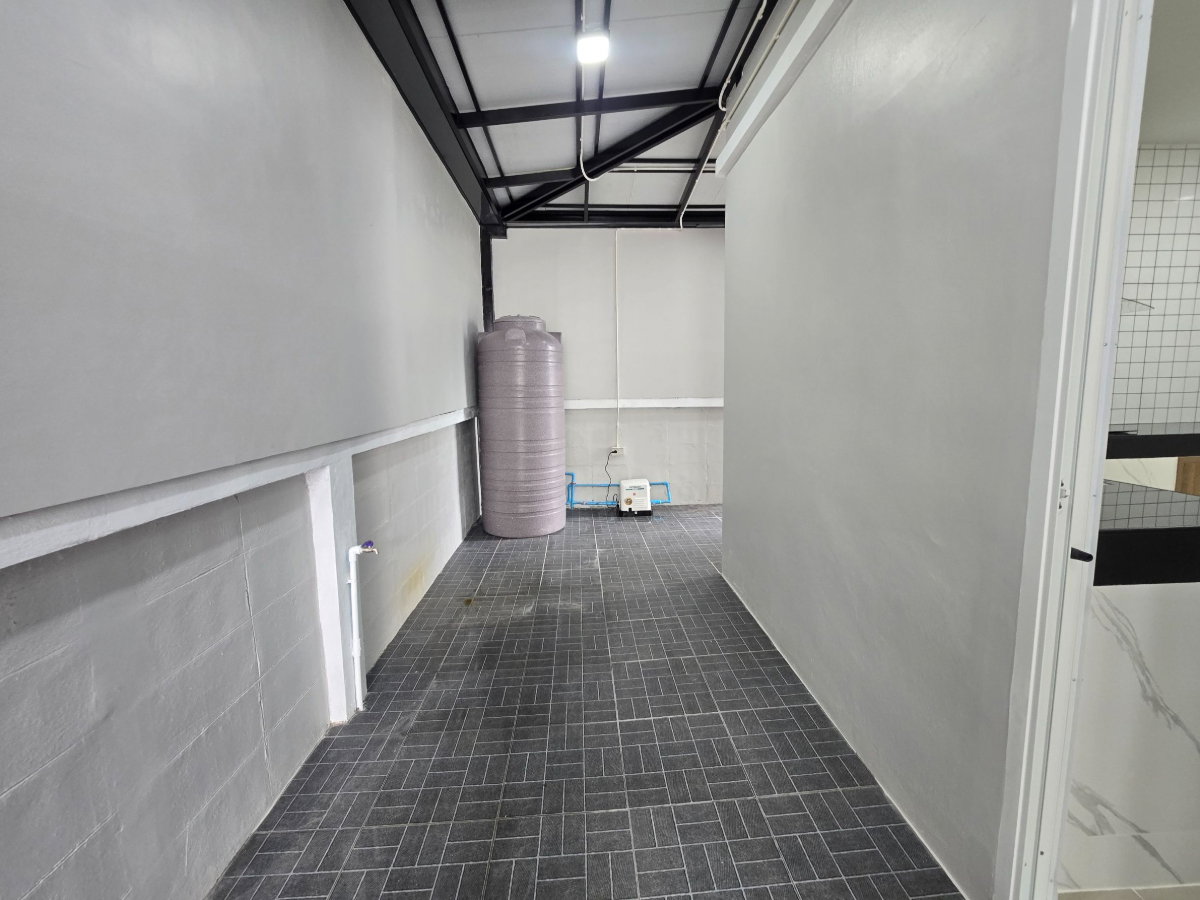 รูป บ้านเดี่ยวหลังใหญ่ ทำเลดีมาก หลังมุมใน เนื้อที่กว้างขวาง ตกแต่งใหม่ทั้งหลัง พร้อมอยู่ หมู่บ้านพนาสนธิ์การ์เด้นโฮม6 หทัยราษฎร์39 ใกล้ทางด่วน - รูปที่ 22/44