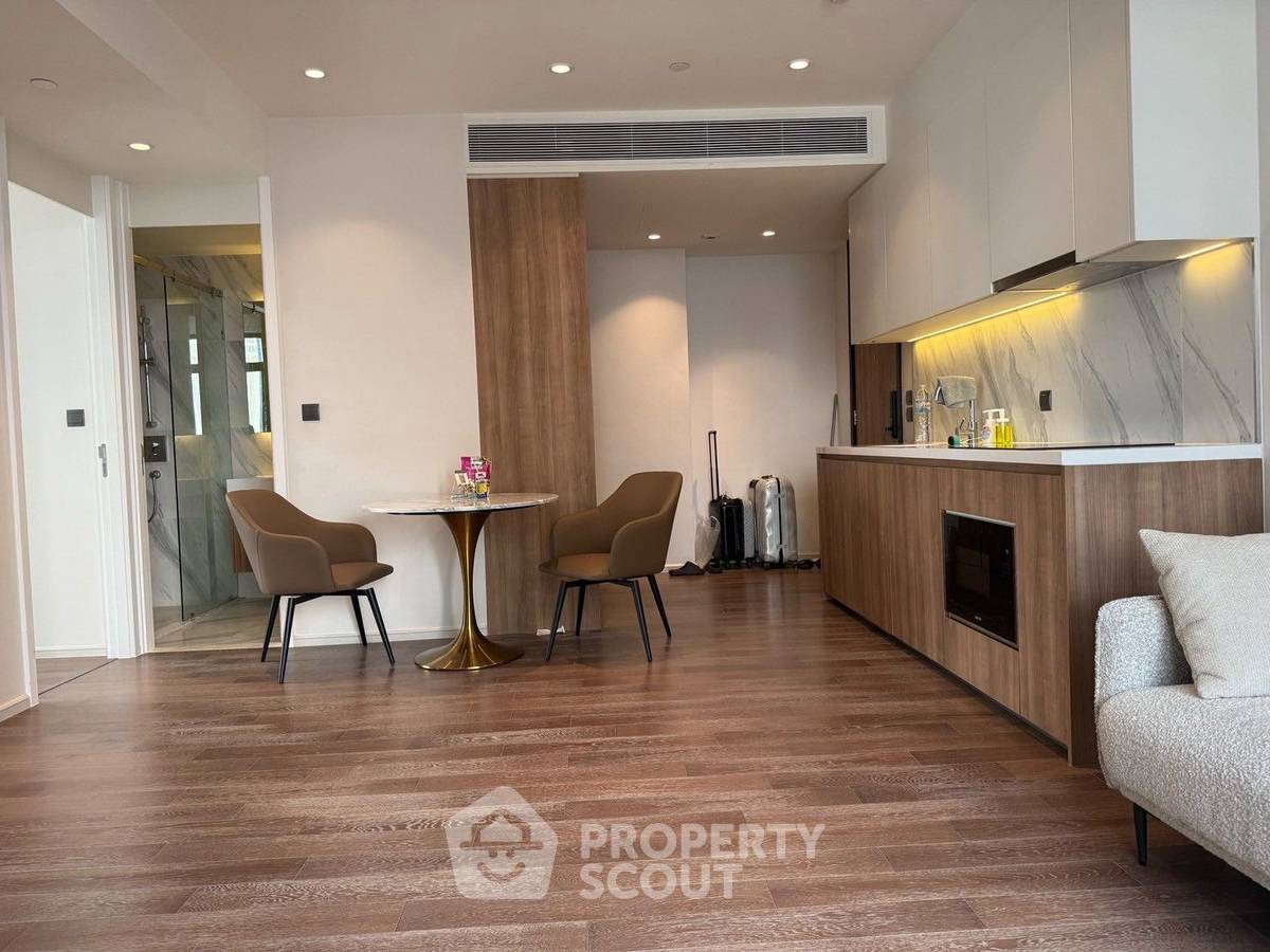 picture 2-BR 63 Sqm Condo At Muniq Sukhumvit 23, MRT Sukhumvit 100m, 24th-Floor (ID 3060086) - 2/18