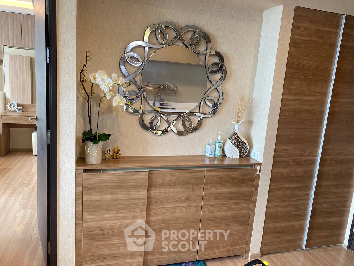picture 2-BR 67 Sqm, 19th-Floor At Rhythm Sathorn, 300m to BTS Saphan Taksin (ID 1695912) - 3/9