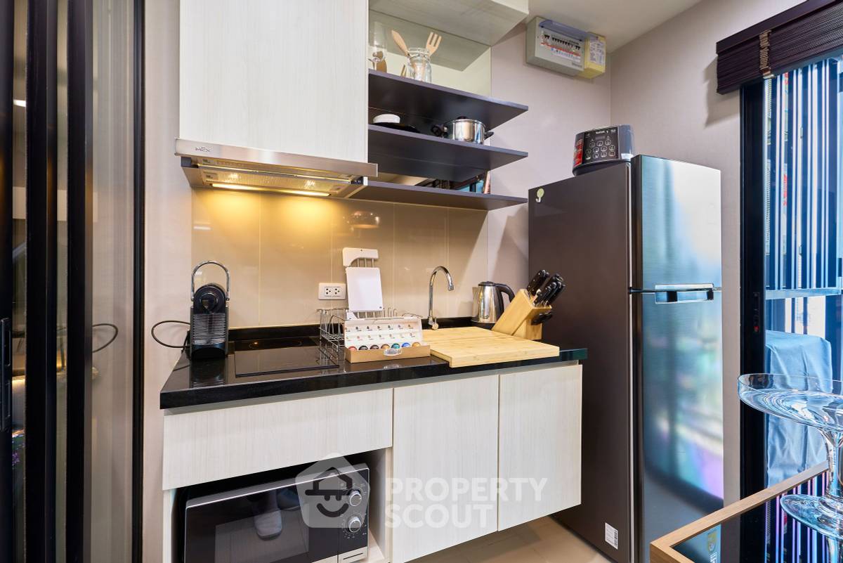 picture High-Floor 1-BR 31 Sqm At The Base Park East Sukhumvit 77 Near BTS On Nut (ID 3061820) - 10/13