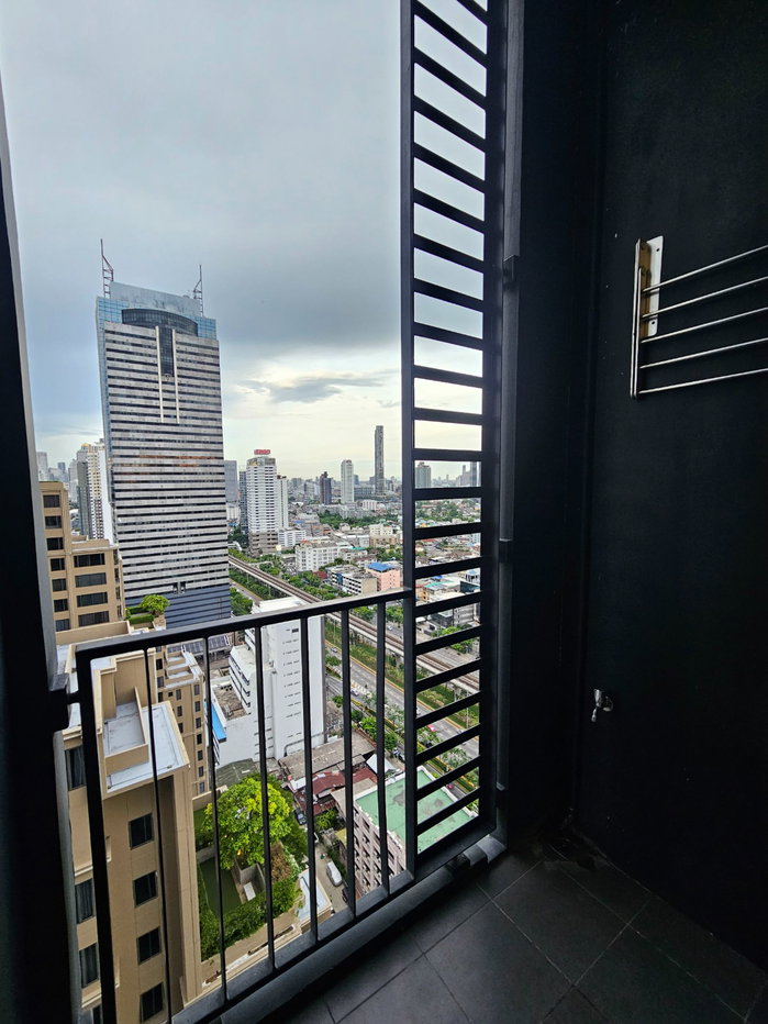 รูป ✨ ให้เช่า ไอดีโอ สาทร-วงเวียนใหญ่ ✨ (Ideo Sathorn-Wongwianyai)
🌃 1 Bedroom HYBRID พิเศษ เพดานสูง 4.2 เมตร - รูปที่ 9/10