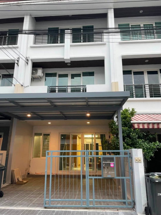 Townhouses for rent : For Rent BAAN KLANG MUANG S-SENSE RAMA 9 - LADPRAO 