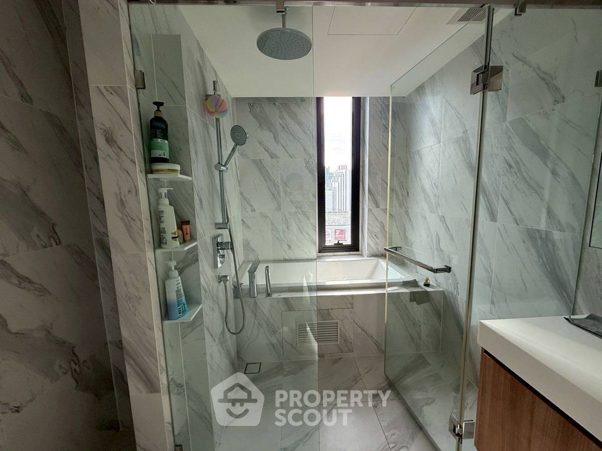 picture 2-BR 63 Sqm Condo At Muniq Sukhumvit 23, MRT Sukhumvit 100m, 24th-Floor (ID 3060086) - 13/18