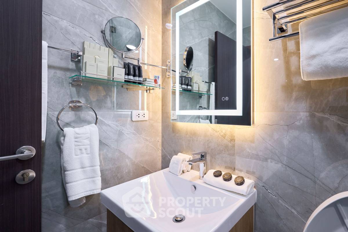 picture High-Floor 1-BR 31 Sqm At The Base Park East Sukhumvit 77 Near BTS On Nut (ID 3061820) - 6/13