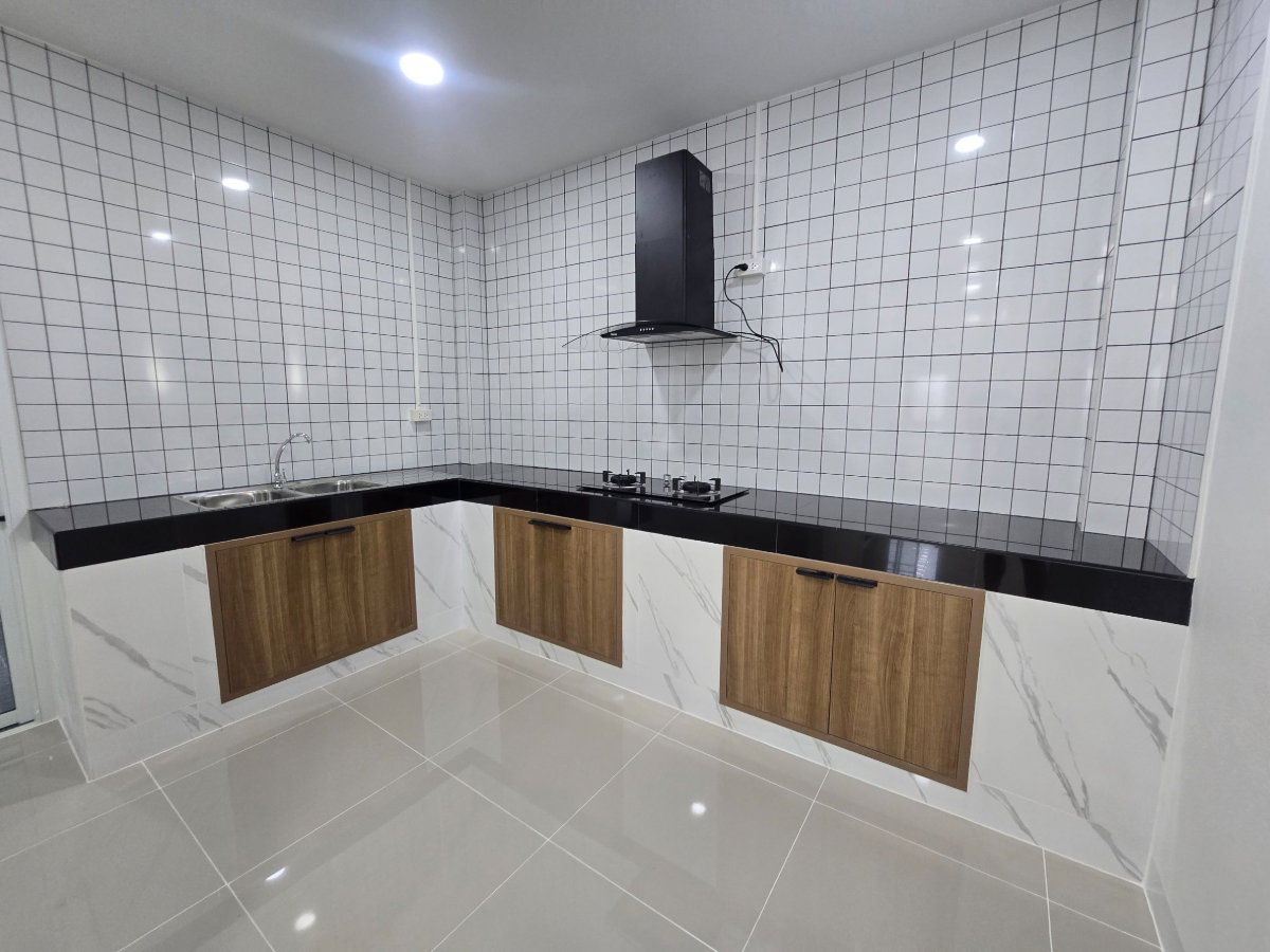รูป บ้านเดี่ยวหลังใหญ่ ทำเลดีมาก หลังมุมใน เนื้อที่กว้างขวาง ตกแต่งใหม่ทั้งหลัง พร้อมอยู่ หมู่บ้านพนาสนธิ์การ์เด้นโฮม6 หทัยราษฎร์39 ใกล้ทางด่วน - รูปที่ 19/44