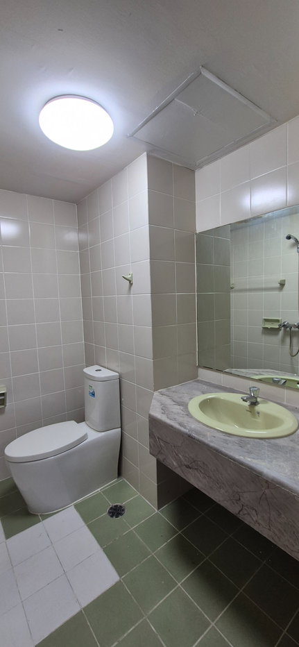รูป ขายห้องสภาพดี ห้องใหญ่ วิวดี ราคาถูก ใกล้ ARL & MRT สายสีเหลือง สถานีหัวหมาก-ฟลอร่า วิลล์ พัฒนาการ 51 - รูปที่ 14/15