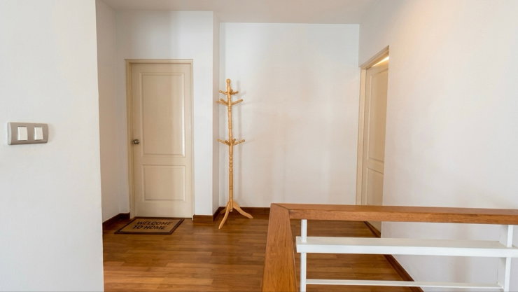 picture Corner Detached House for Sale | Owner Direct - 9/16