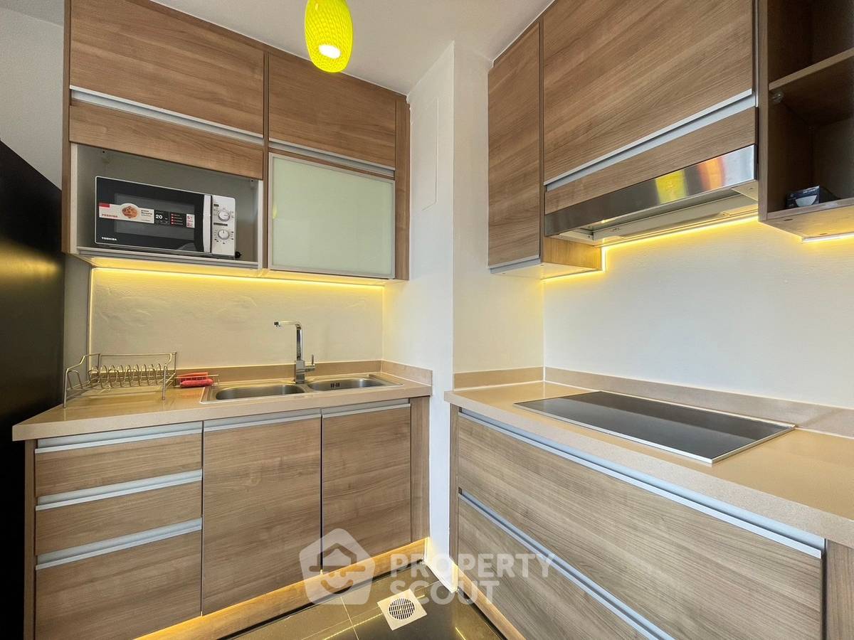 picture High-Floor 2-BR 114 Sqm At Icon 3 Condominium, Thong Lo (ID 3053932) - 3/10