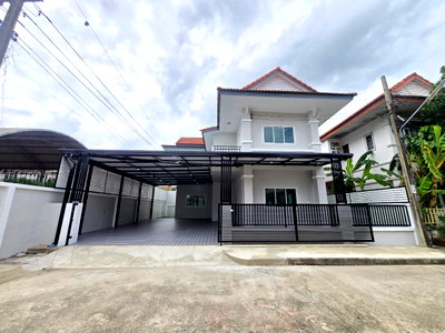 บ้านเดี่ยว โรงเรียนนานาชาติร่วมฤดี วิทยาเขตอนุบาล : บ้านเดี่ยวหลังใหญ่ ทำเลดีมาก หลังมุมใน เนื้อที่กว้างขวาง ตกแต่งใหม่ทั้งหลัง พร้อมอยู่ หมู่บ้านพนาสนธิ์การ์เด้นโฮม6 หทัยราษฎร์39 ใกล้ทางด่วน