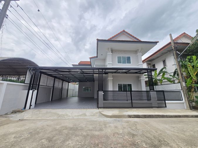 บ้านเดี่ยวหลังใหญ่ ทำเลดีมาก หลังมุมใน เนื้อที่กว้างขวาง ตกแต่งใหม่ทั้งหลัง พร้อมอยู่ หมู่บ้านพนาสนธิ์การ์เด้นโฮม6 หทัยราษฎร์39 ใกล้ทางด่วน