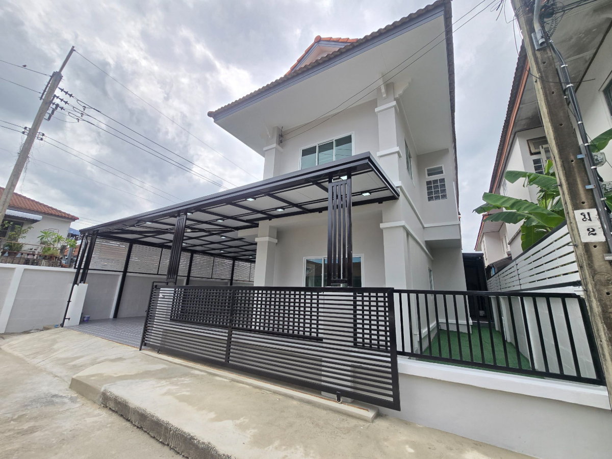 รูป บ้านเดี่ยวหลังใหญ่ ทำเลดีมาก หลังมุมใน เนื้อที่กว้างขวาง ตกแต่งใหม่ทั้งหลัง พร้อมอยู่ หมู่บ้านพนาสนธิ์การ์เด้นโฮม6 หทัยราษฎร์39 ใกล้ทางด่วน - รูปที่ 3/44