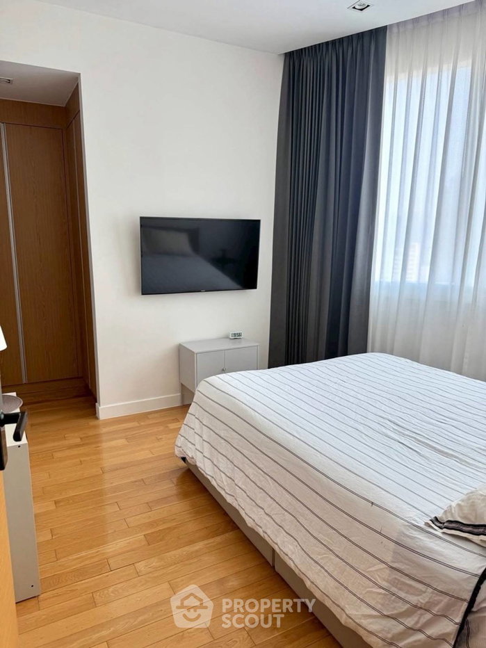 picture 3-BR 146 Sqm High-Floor Condo At Millennium Residence, BTS Asoke (ID 3061771) - 10/15