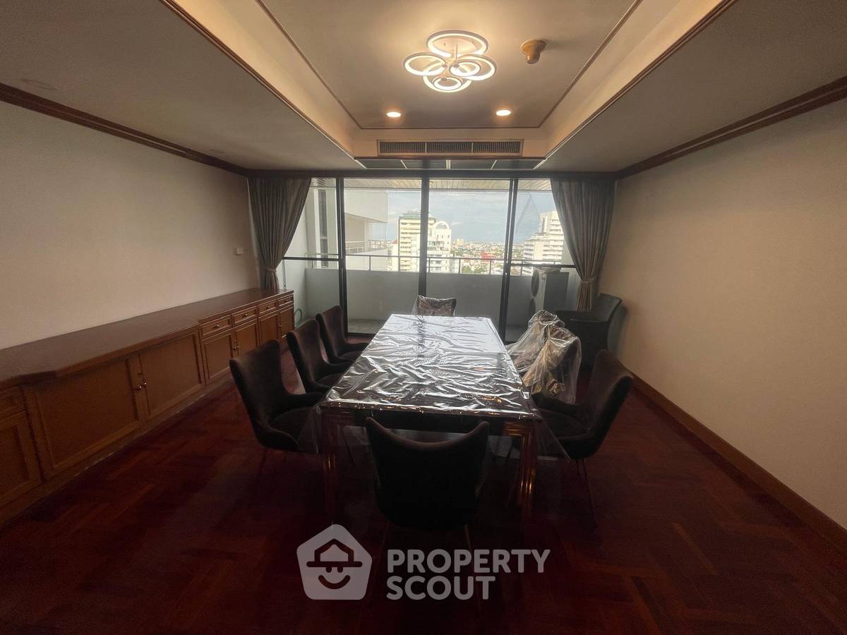 รูป คอนโด 3 ห้องนอน 315 ตร.ม. ชั้น 22 Oriental Towers ใกล้ BTS เอกมัย (ID 3060469) - รูปที่ 4/13