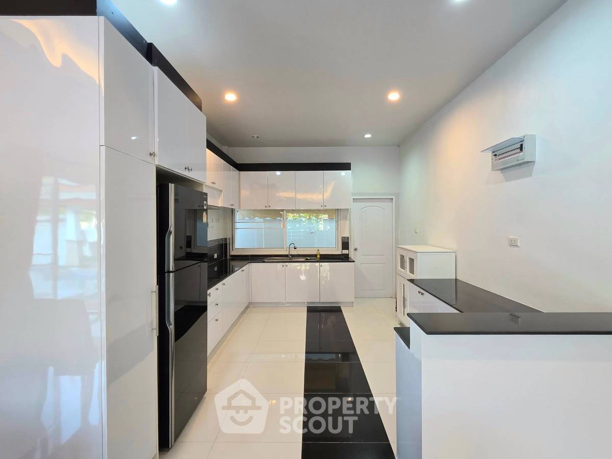 รูป บ้านเช่า 3 ห้องนอน ใน ห้วยใหญ่ บางละมุง ชลบุรี (ID 3062025) - รูปที่ 19/24