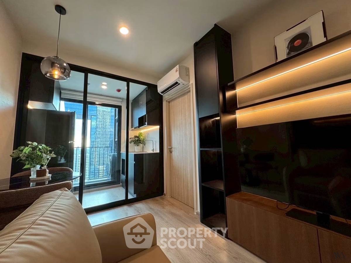 picture 1-BR Condo At Nue District R9, 200m To MRT Phra Ram 9 (ID 3051254) - 2/9