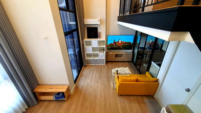 Condos for rent : Sky-High Loft Living! Fully Furnished with In-Unit Washer-Dryer Combo 🧺