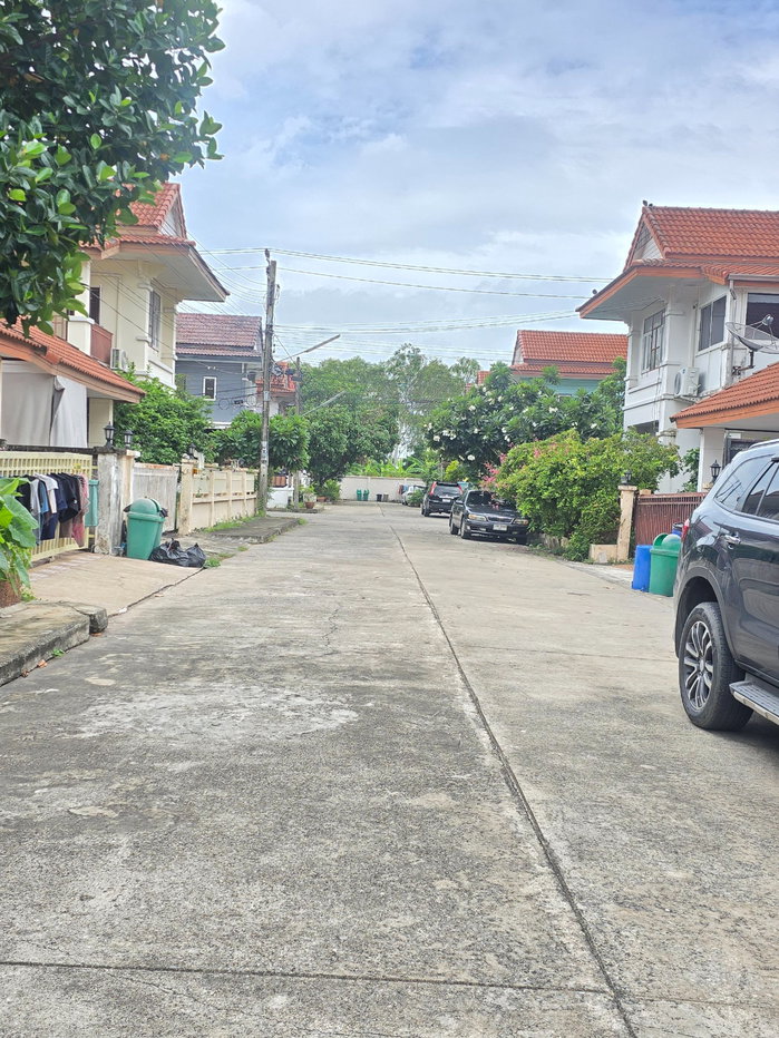 รูป บ้านเดี่ยวหลังใหญ่ ทำเลดีมาก หลังมุมใน เนื้อที่กว้างขวาง ตกแต่งใหม่ทั้งหลัง พร้อมอยู่ หมู่บ้านพนาสนธิ์การ์เด้นโฮม6 หทัยราษฎร์39 ใกล้ทางด่วน - รูปที่ 42/44