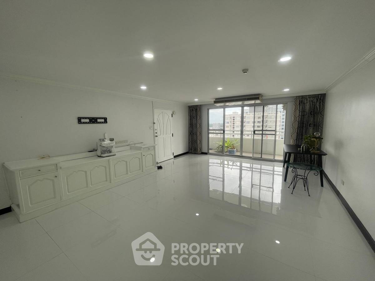รูป คอนโด 3 ห้องนอน 250 ตร.ม. ชั้น 31 โครงการ Regent On The Park 1 (สุขุมวิท 26) ใกล้ BTS พร้อมพงษ์ 400 ม. (ID 3060468) - รูปที่ 1/16