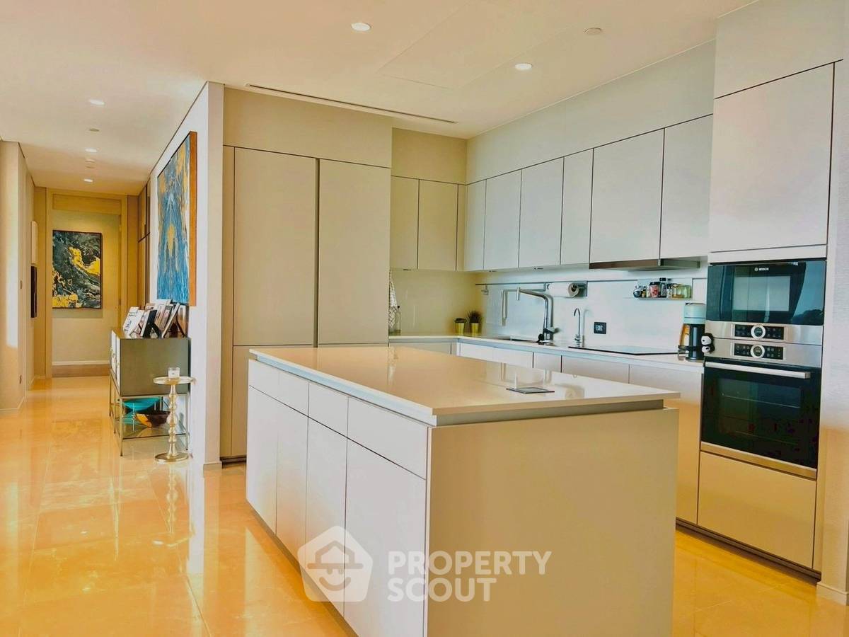 รูป คอนโด 3 ห้องนอน 216 ตร.ม. ชั้นสูง อยู่สบาย เป็นมิตรกับสัตว์เลี้ยง The Residences at Sindhorn Kempinski ใกล้ BTS ราชดำริ (ID 3061917) - รูปที่ 6/11