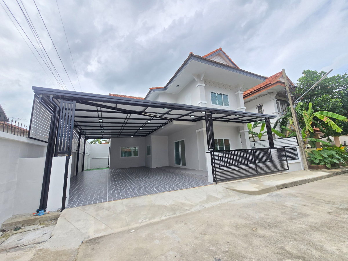 รูป บ้านเดี่ยวหลังใหญ่ ทำเลดีมาก หลังมุมใน เนื้อที่กว้างขวาง ตกแต่งใหม่ทั้งหลัง พร้อมอยู่ หมู่บ้านพนาสนธิ์การ์เด้นโฮม6 หทัยราษฎร์39 ใกล้ทางด่วน - รูปที่ 2/44