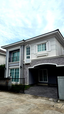 Twin houses for rent Ruamrudee International School Early Years Campus : House for rent, ready to move in! Just bring your belongings and move right in — everything you need is fully provided.