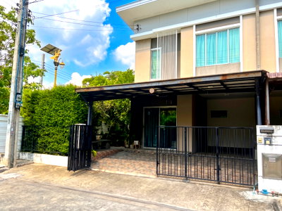 Townhouses for sale Bang Plee Samut Prakarn : Beautiful Corner-Unit Townhome for Sale: Pruksa Ville 92 Onnut-Suvarnabhumi (Lat Krabang 14/1)