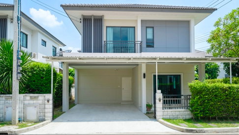 Corner Detached House for Sale | Owner Direct