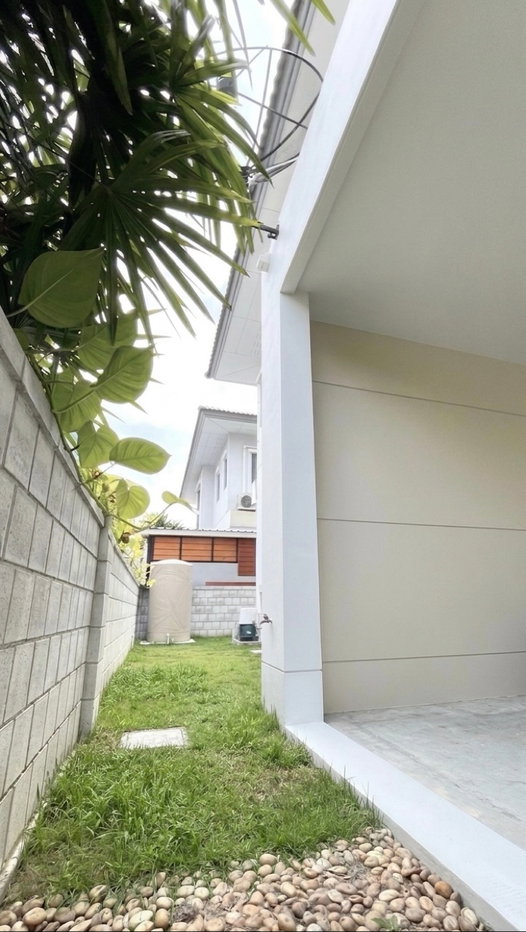 picture Corner Detached House for Sale | Owner Direct - 2/16